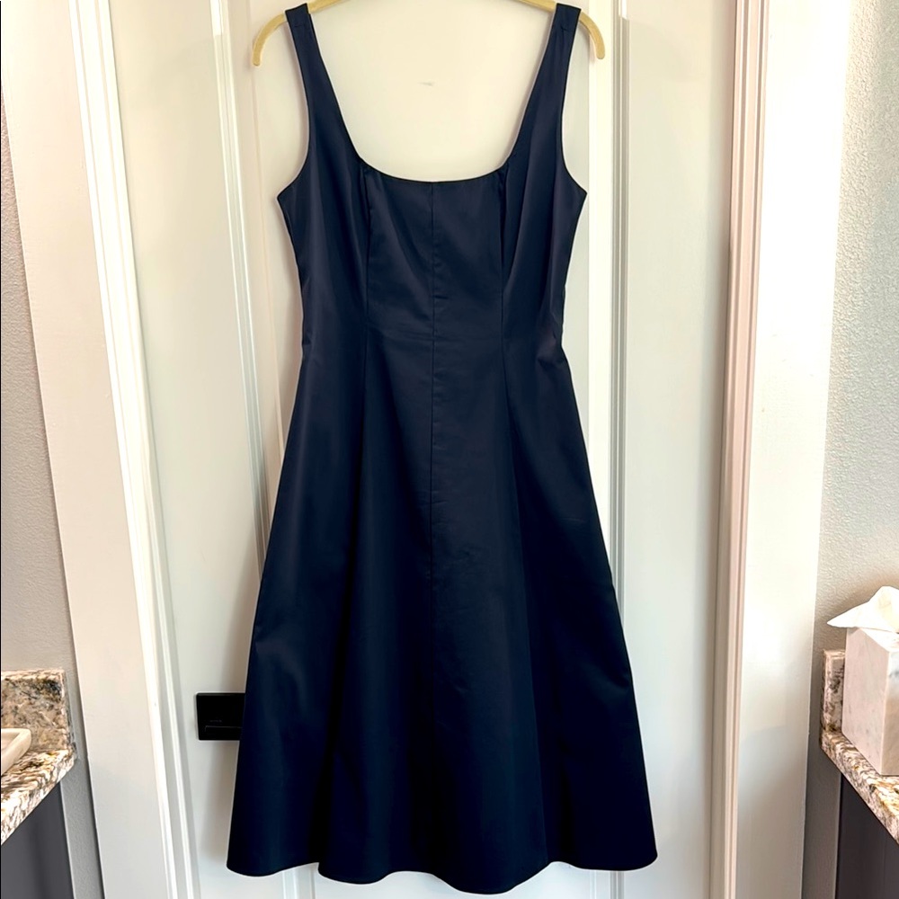 Club Monaco Scoop Neck Dress with pockets, Size 4